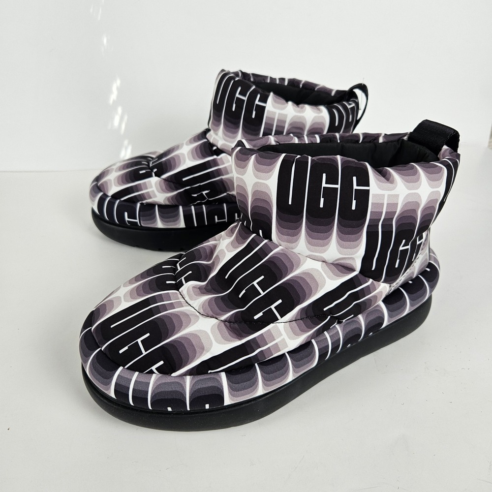UGG Wavelength Puffer Booties Boots Slippers Black White Trippy Women's Size 5